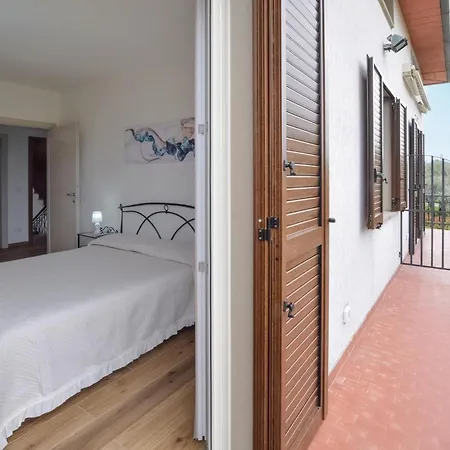 Holiday home Awesome In