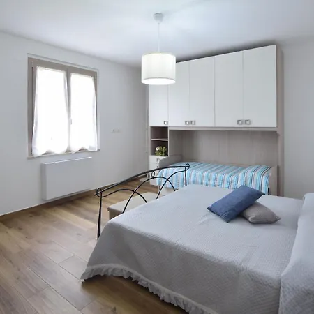 Holiday home Awesome In