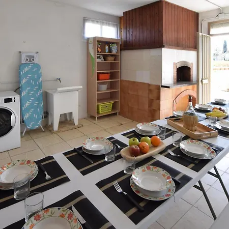 Holiday home Awesome In